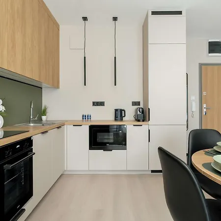 Lägenhet Comfortable With Air Conditioning By Renters Prestige *