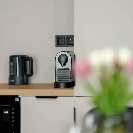 Comfortable With Air Conditioning By Renters Prestige Apartman