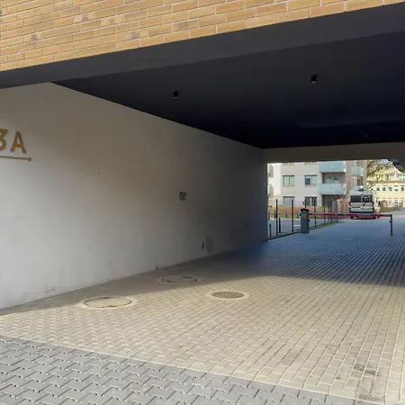 Appartement Comfortable With Air Conditioning By Renters Prestige