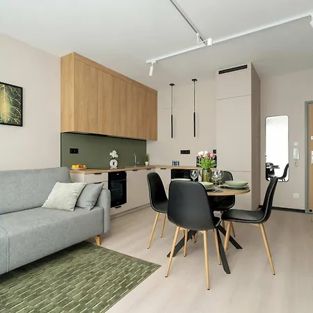 Comfortable With Air Conditioning By Renters Prestige * Poznań