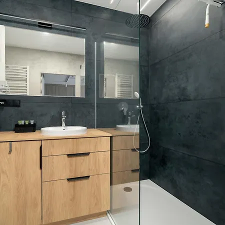 Comfortable With Air Conditioning By Renters Prestige Apartman