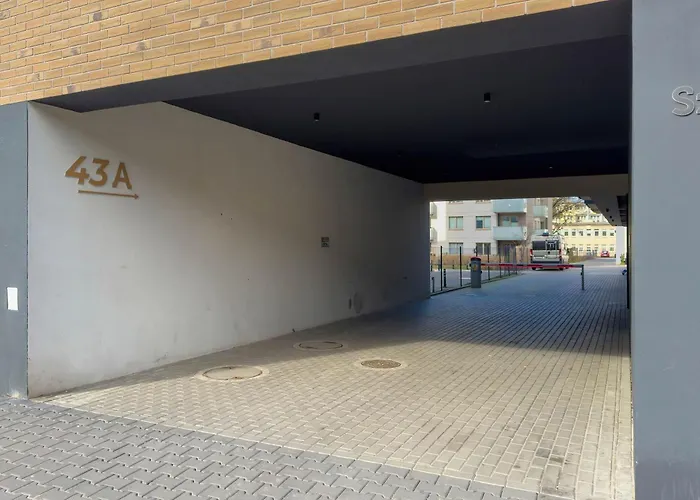 Апартаменты Comfortable With Air Conditioning By Renters Prestige